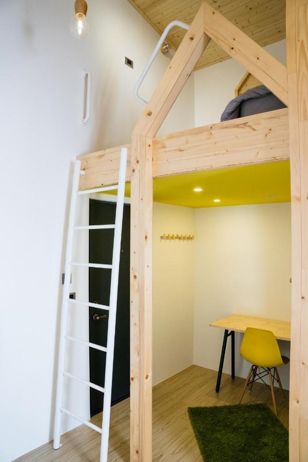 Loft Wo Design Inn Tainan Luaran gambar