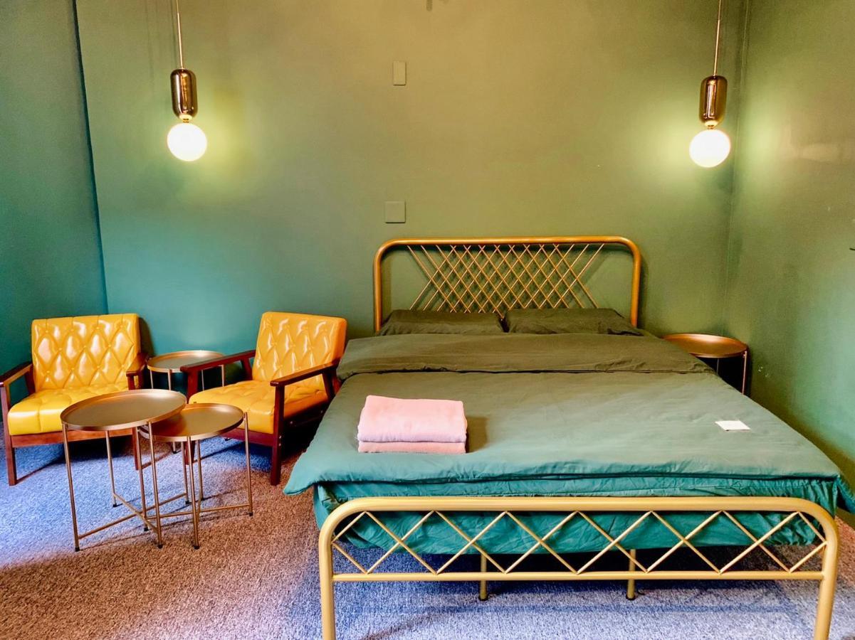 Loft Wo Design Inn Tainan Luaran gambar