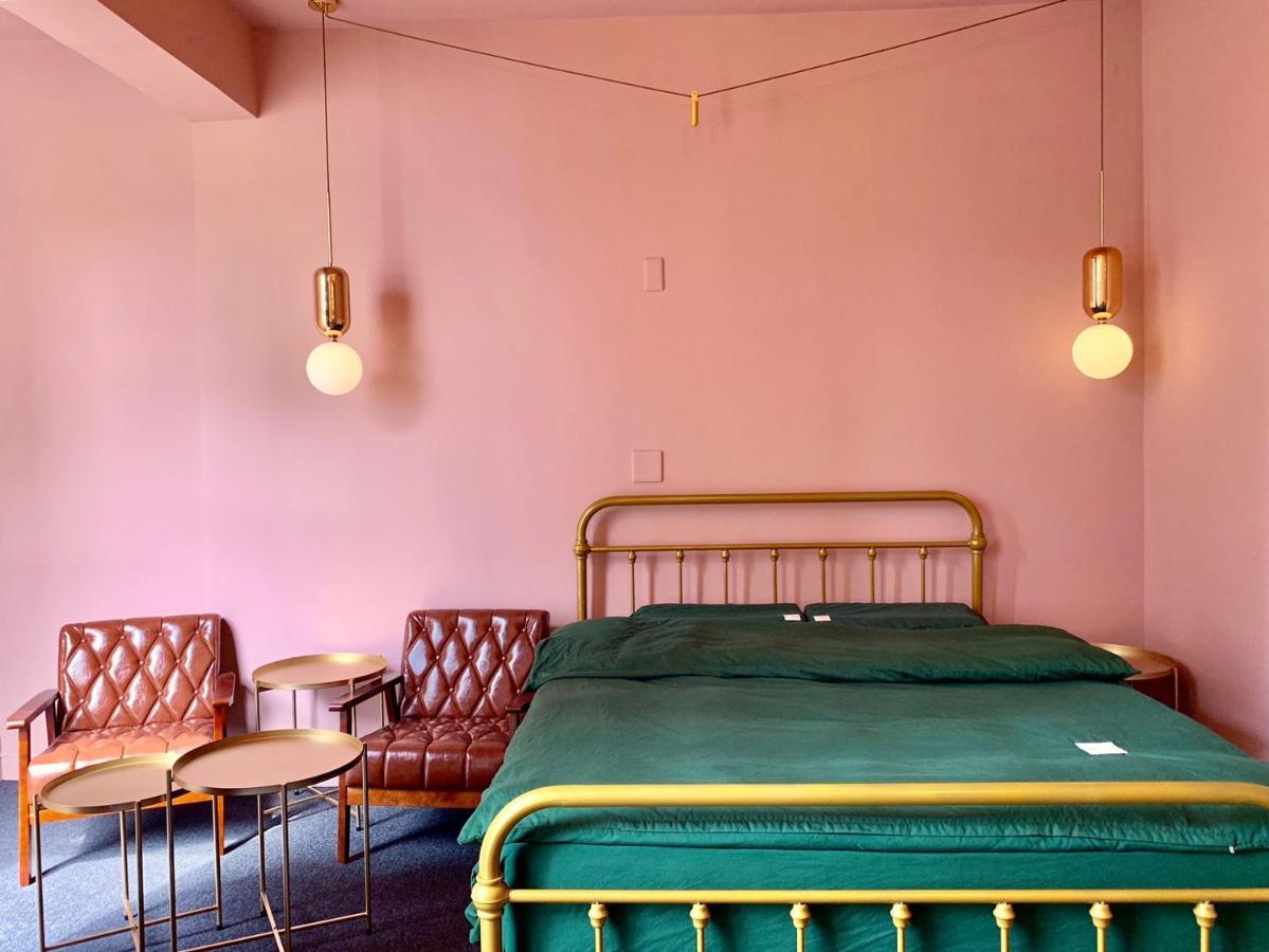 Loft Wo Design Inn Tainan Luaran gambar