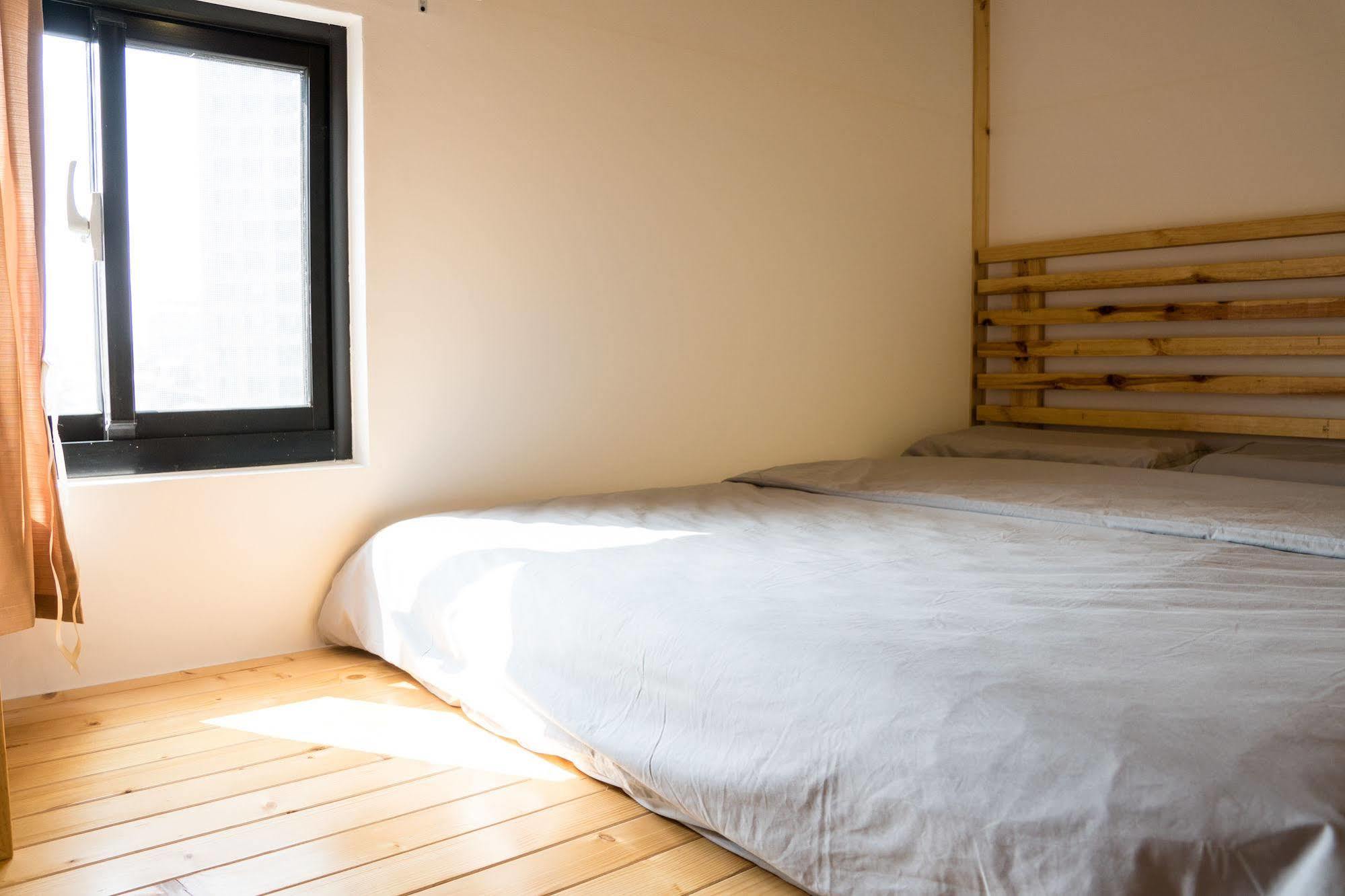 Loft Wo Design Inn Tainan Luaran gambar