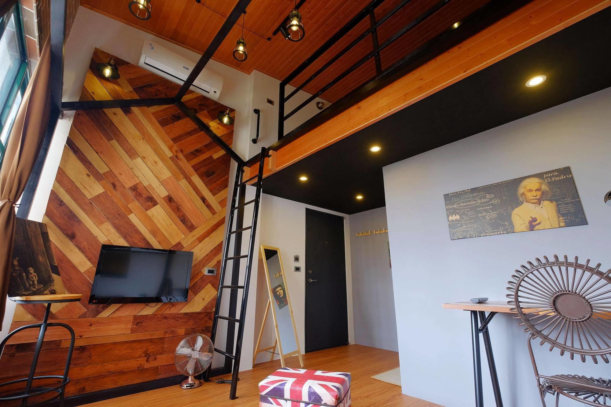 Loft Wo Design Inn Tainan Luaran gambar
