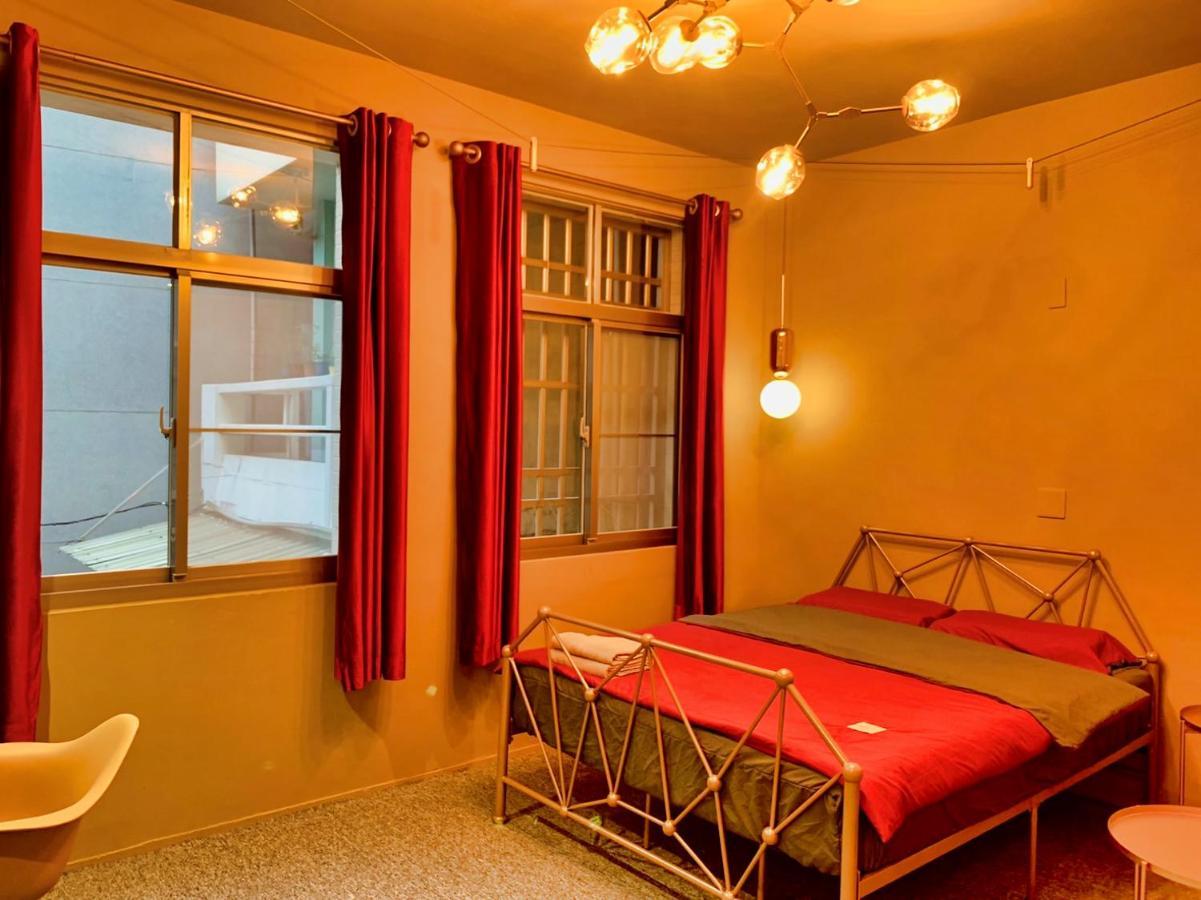 Loft Wo Design Inn Tainan Luaran gambar